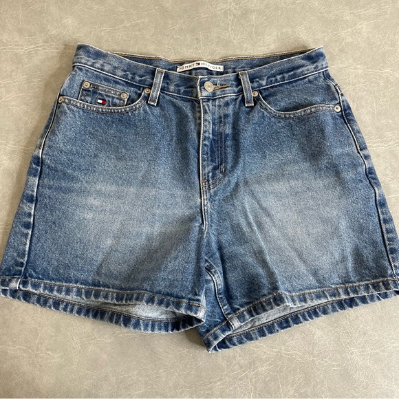 Vintage Tommy Hilfiger Women's Classic Blue 100% Cotton Jean Shorts - Picture 2 of 7